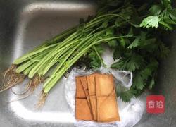 芹菜香干的做法图解1