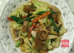 五花肉炒菜花的做法图解4