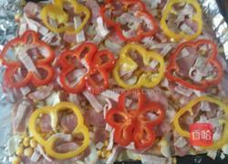 口菇蜜汁火腿肠培根披萨的做法图解5