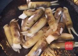 黑椒海蛏的做法图解1