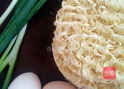 鸡蛋汤面的做法图解1
