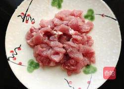 腐竹炒肉片的做法图解2