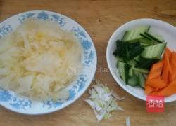 糖醋银耳的做法图解1