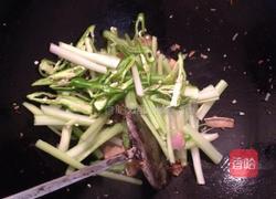 芹菜香干炒肉！的做法图解8