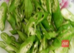 青椒炒牛肉饼的做法图解2