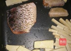 穆氏煎鱼肉泥膘肠(搭剔骨胡椒鱼排)的做法图解4