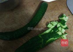 凉拌黄瓜的做法图解1