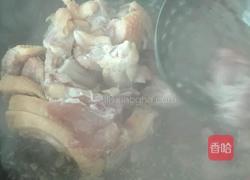 鸡汤炖萝卜的做法图解2