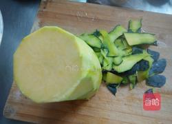 南瓜丝大肉馅包子的做法图解1