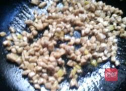 豌豆炒肉丁的做法图解6