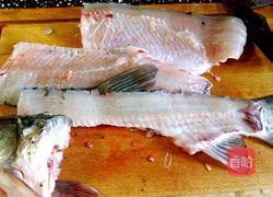 焦溜鱼片的做法图解2