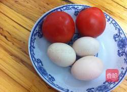 番茄鸡蛋的做法图解1