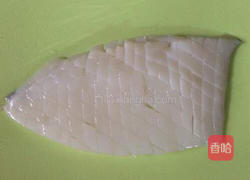 蚝油炒墨鱼的做法图解1