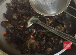 凉拌东北云耳的做法图解3