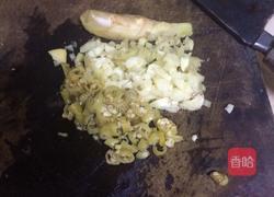 凉拌东北云耳的做法图解4