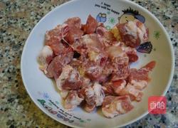 排骨豆豉焖凉瓜的做法图解2