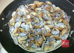 葱油爆花甲的做法图解3