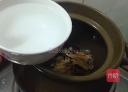 当归红枣参鸡汤的做法图解2