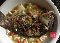 奶汤鲫鱼的做法图解3