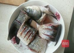 草鱼炖豆腐的做法图解1