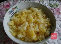 冰糖雪耳炖木瓜的做法图解2