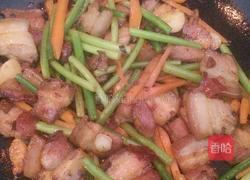 蒜苔回锅肉的做法图解7