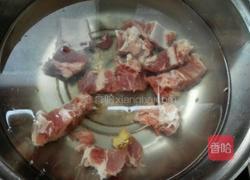 冬瓜排骨汤的做法图解1