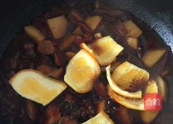 香辣红烧肉炖土豆的做法图解5