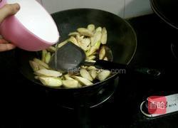 茭白炒肉丝的做法图解5