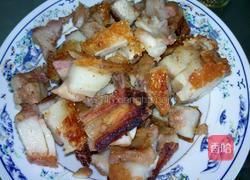 烧猪肉焖酸笋的做法图解1