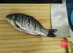 清炖鲫鱼汤。的做法图解1
