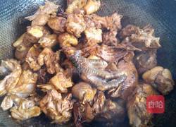 板栗煲鸡的做法图解7