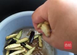 肉末茄条的做法图解3