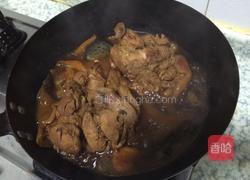 卤肘子的做法图解3