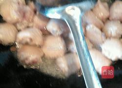 菱角烧鸡翅的做法图解2