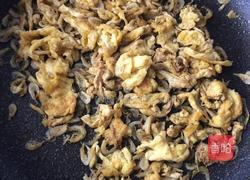 小根蒜盒子的做法图解1