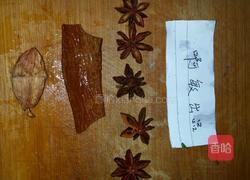 缅甸香草啤酒鸭的做法图解1