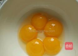 电饭锅蛋糕的做法图解1