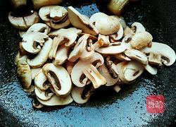 蘑菇红烧肉的做法图解9
