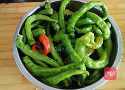 虎皮辣子的做法图解1