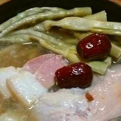 嫩尖咸肉鸭腿煲（腌笃鲜）的做法[图]