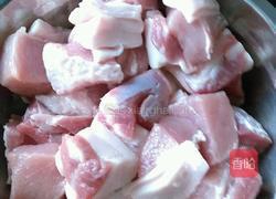 土豆烧肉的做法图解1