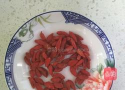 冰糖银耳红枣莲子汤的做法图解5