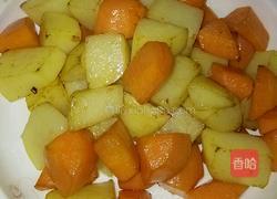 土豆胡萝卜烧牛腩的做法图解3