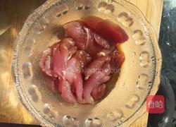 肉片炒花菜的做法图解1