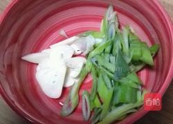 花样小炒面的做法图解2