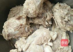 山药胡萝卜排骨汤的做法图解1