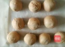 豆沙蛋黄酥的做法图解12