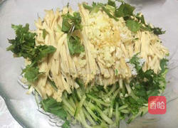 黄瓜拌干豆腐的做法图解6