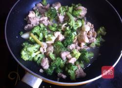 鸡腿肉炒西兰花的做法图解7